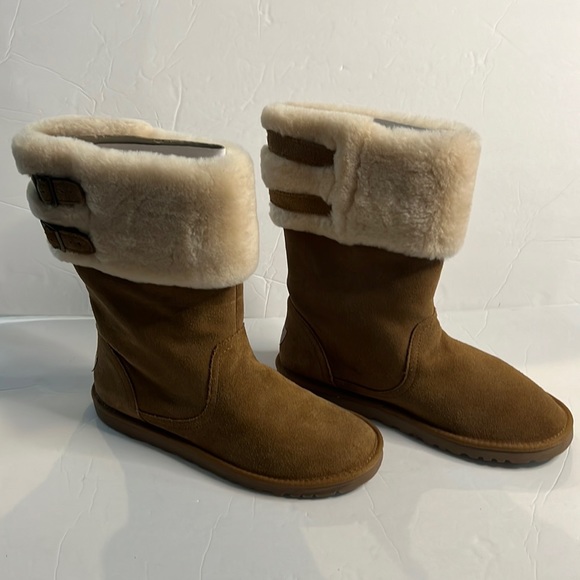 Ugg Beckham chestnut slip on boots with fur trim and buckles size 6